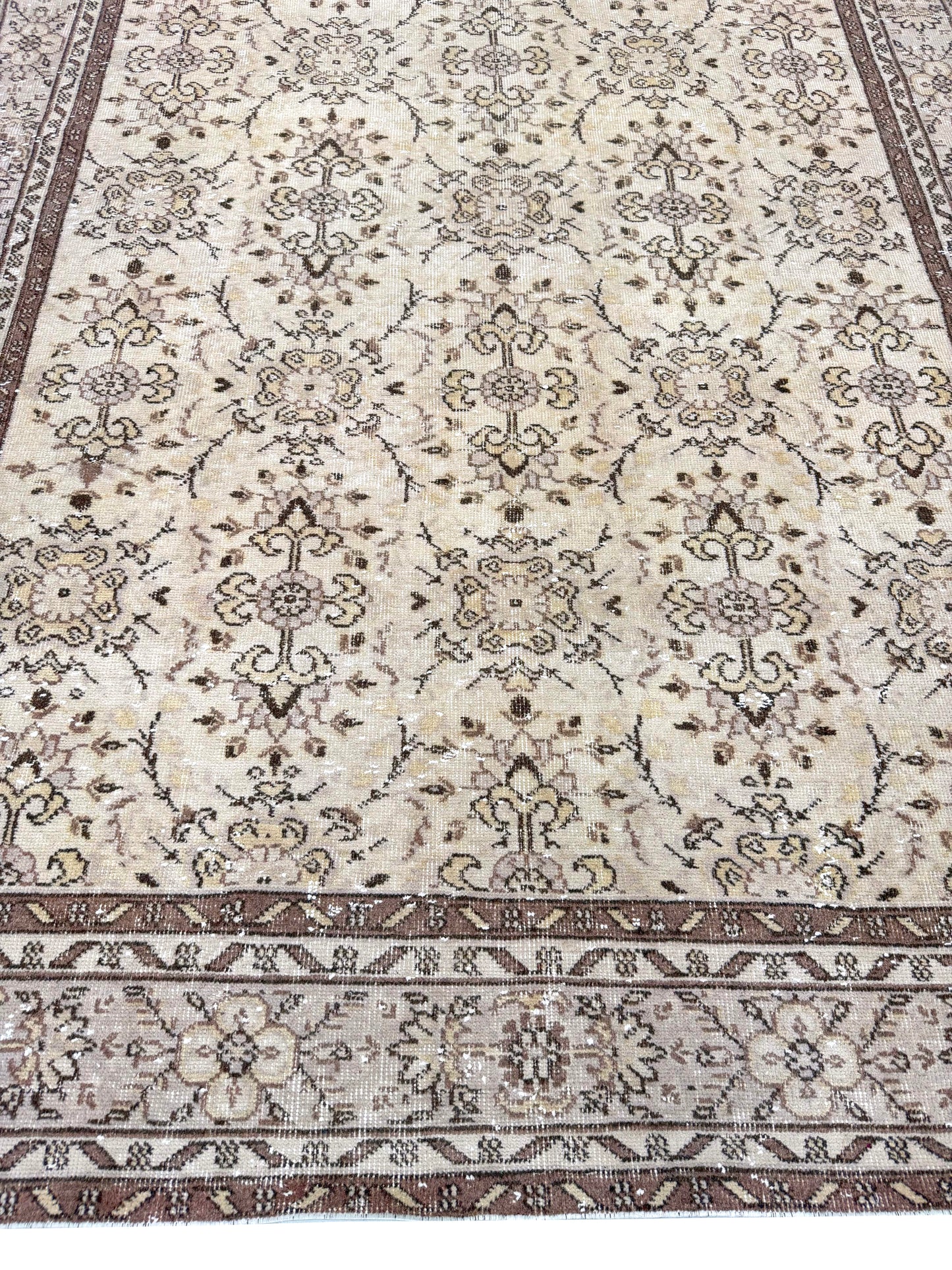 Artisan Angelina Ivory Beige Vintage Knotted Rug