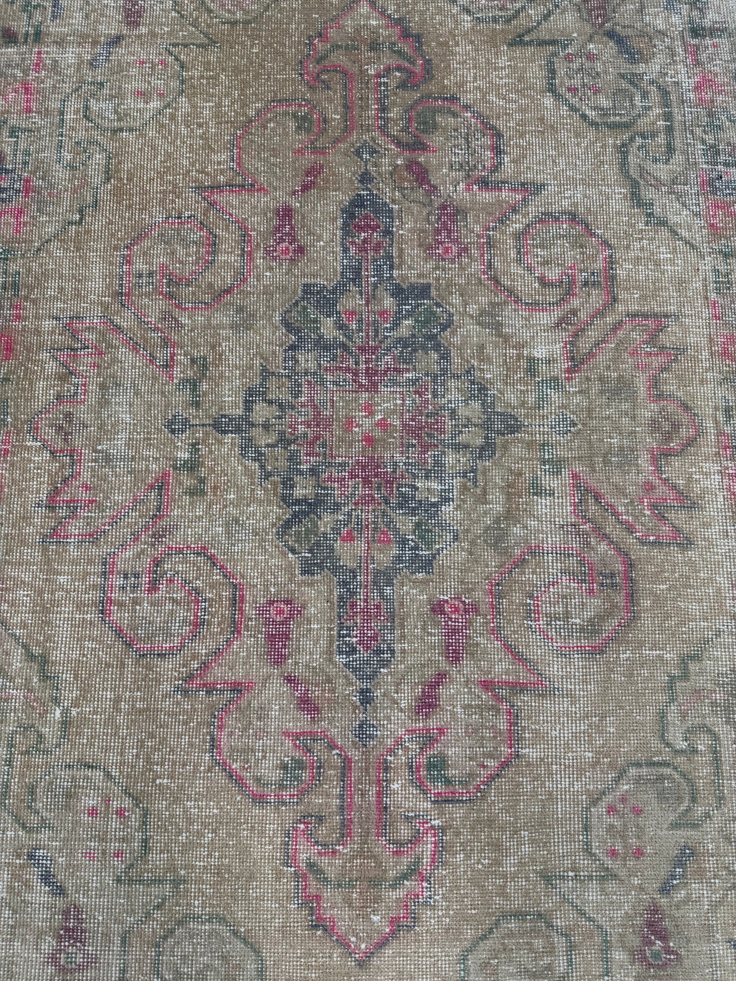 Artisan Angelina Beige Rose Vintage Knotted Rug