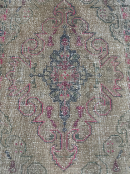 Artisan Angelina Beige Rose Vintage Knotted Rug
