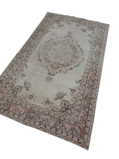 Artisan Angelina Ivory Rose Vintage Knotted Rug