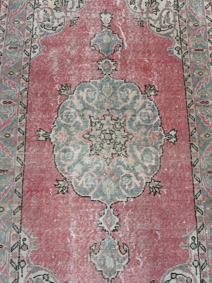 Artisan Angelina Rose Green Vintage Knotted Rug