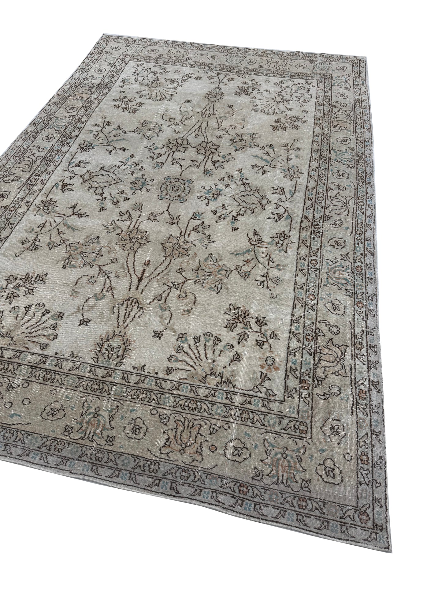 Artisan Angelina  Lt.Rose  Vintage Knotted Rug