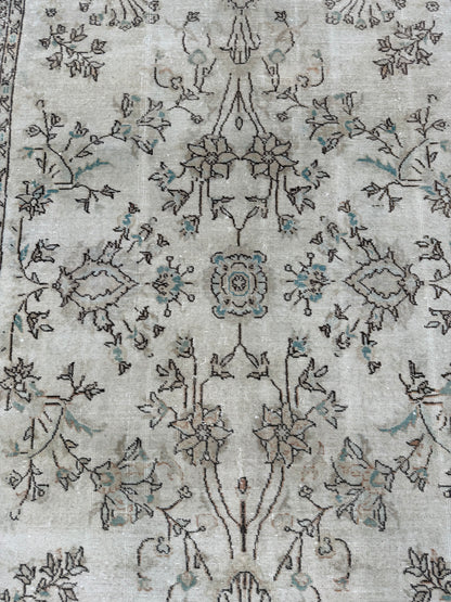 Artisan Angelina  Lt.Rose  Vintage Knotted Rug