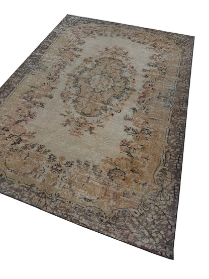 Artisan Angelina  Beige Red Vintage Knotted Rug