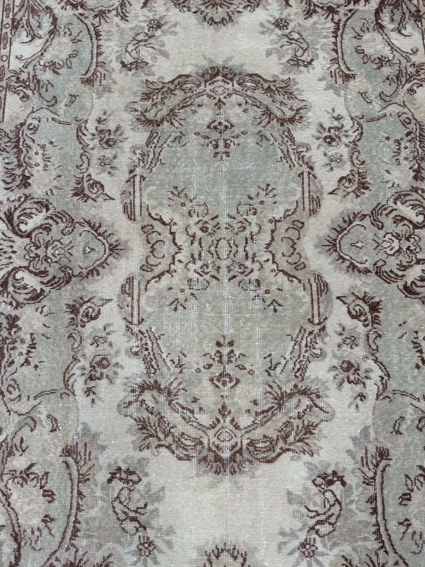 Artisan Angelina  Beige  Vintage Knotted Rug