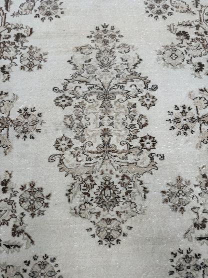 Artisan Angelina  Brown Beige Vintage Knotted Rug