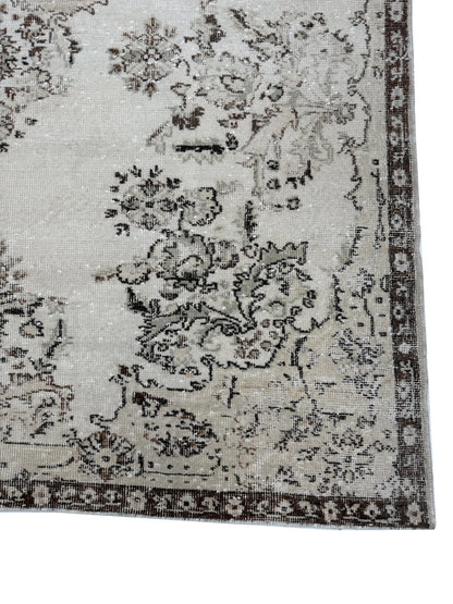 Artisan Angelina  Brown Beige Vintage Knotted Rug