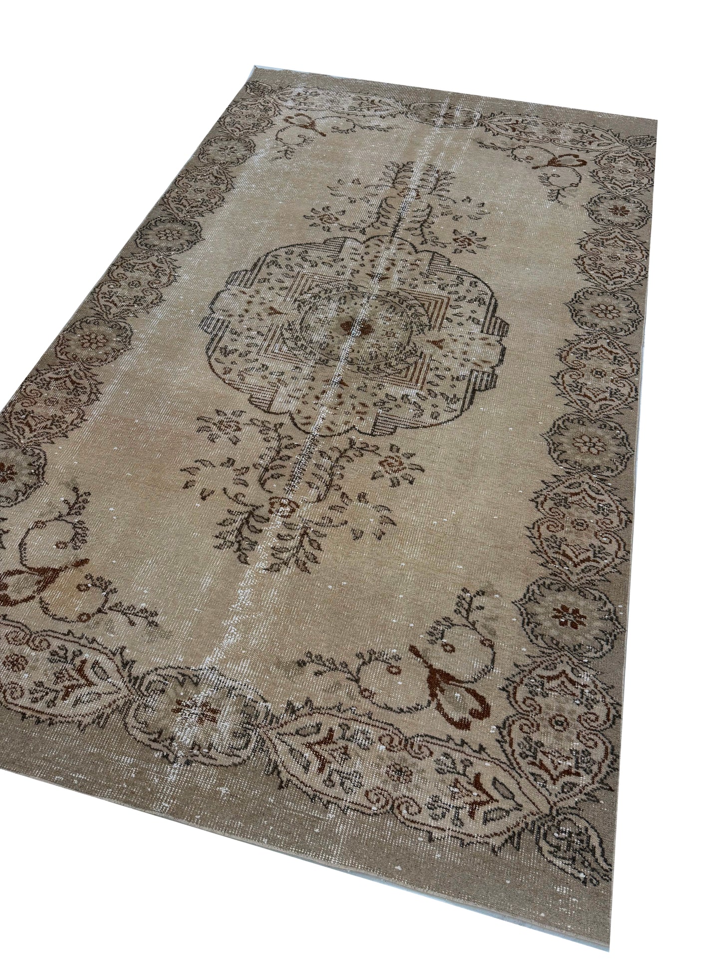 Artisan Angelina  Ivory  Vintage Knotted Rug