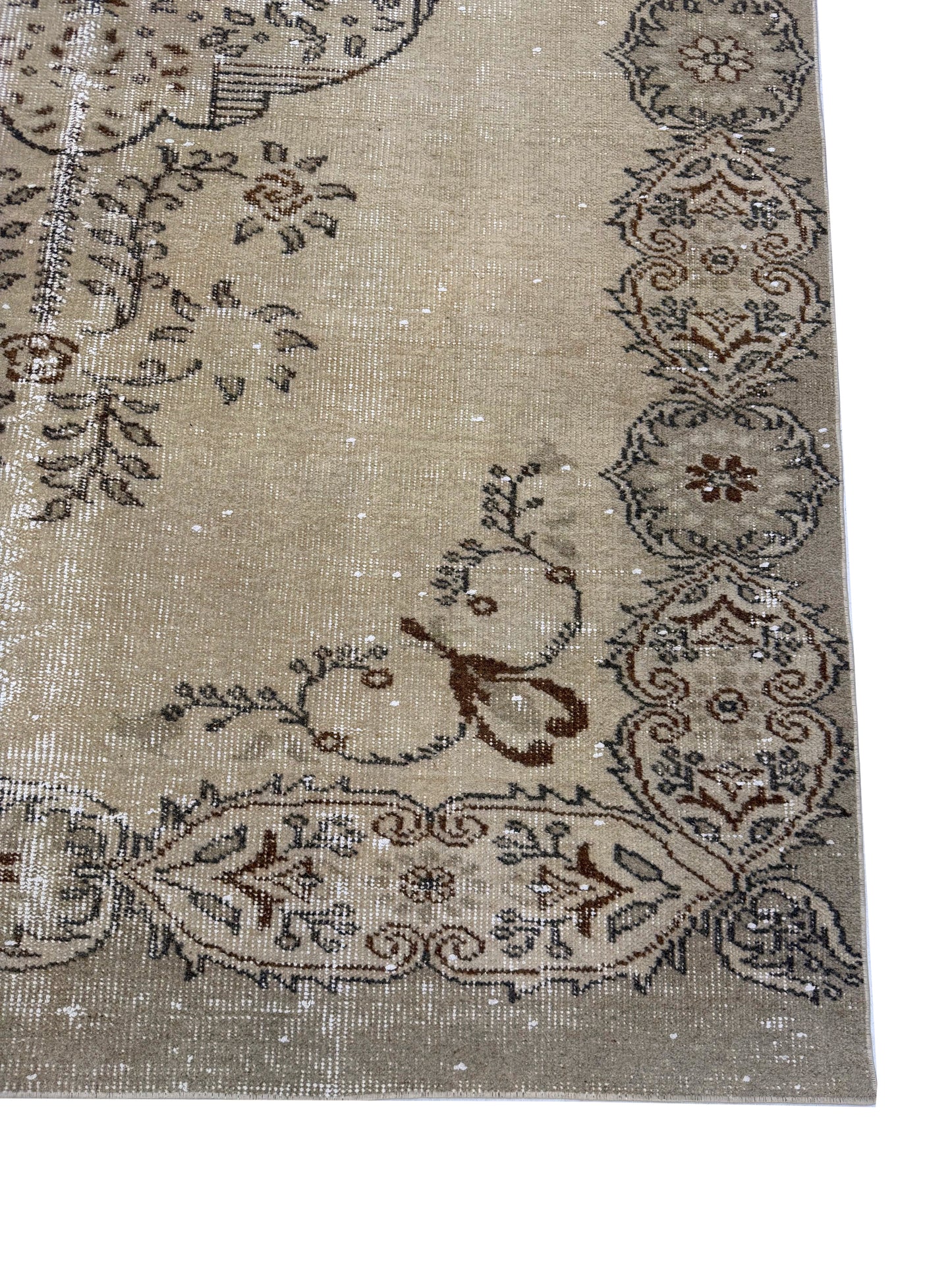 Artisan Angelina  Ivory  Vintage Knotted Rug