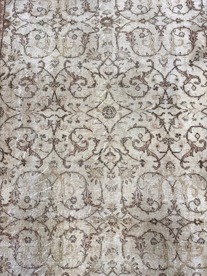 Artisan Angelina  Rust Ivory Vintage Knotted Rug