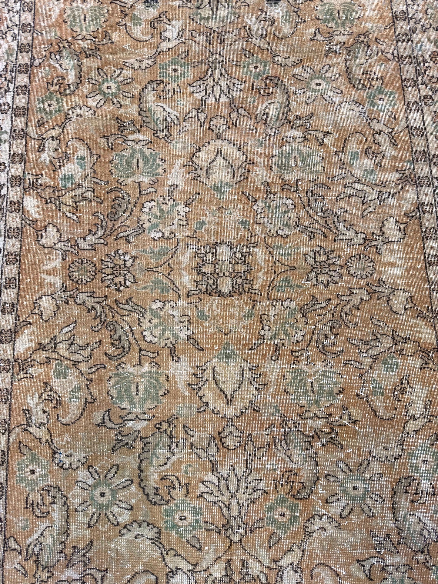 Artisan Angelina  Dk.Beige  Vintage Knotted Rug