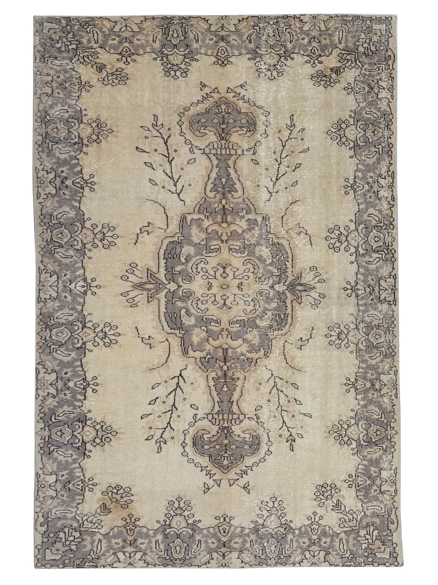 Artisan Angelina  Ivory Multi Vintage Knotted Rug
