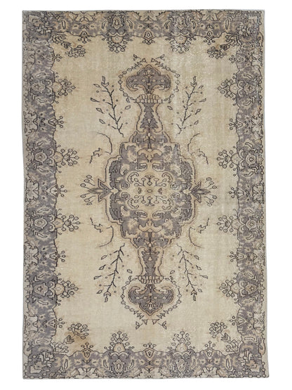 Artisan Angelina  Ivory Multi Vintage Knotted Rug