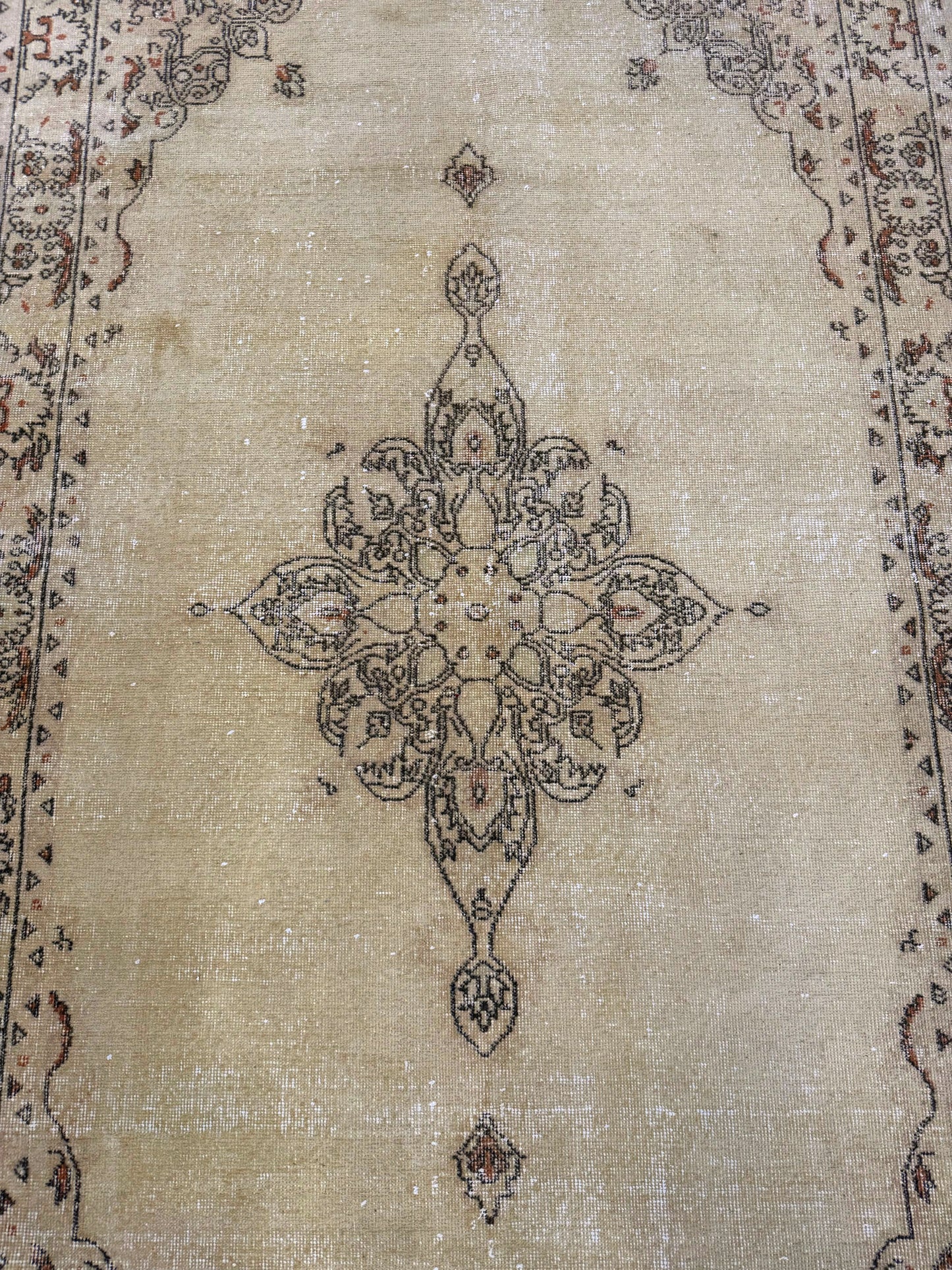 Artisan Angelina  Dk.Beige Rust Vintage Knotted Rug