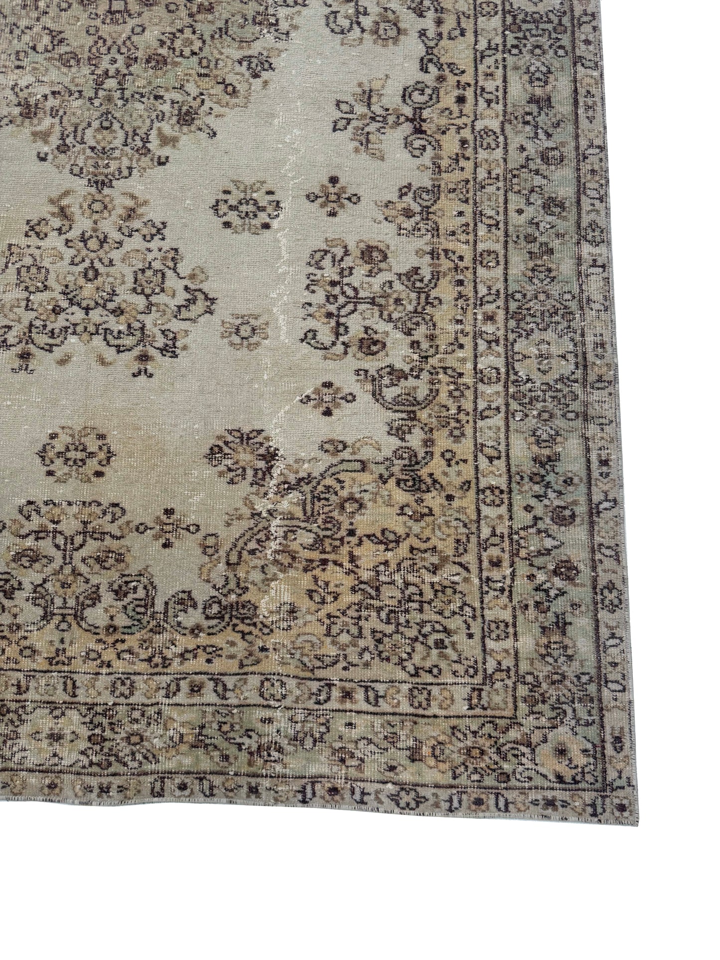 Artisan Angelina  Lt.Rose Ivory Vintage Knotted Rug