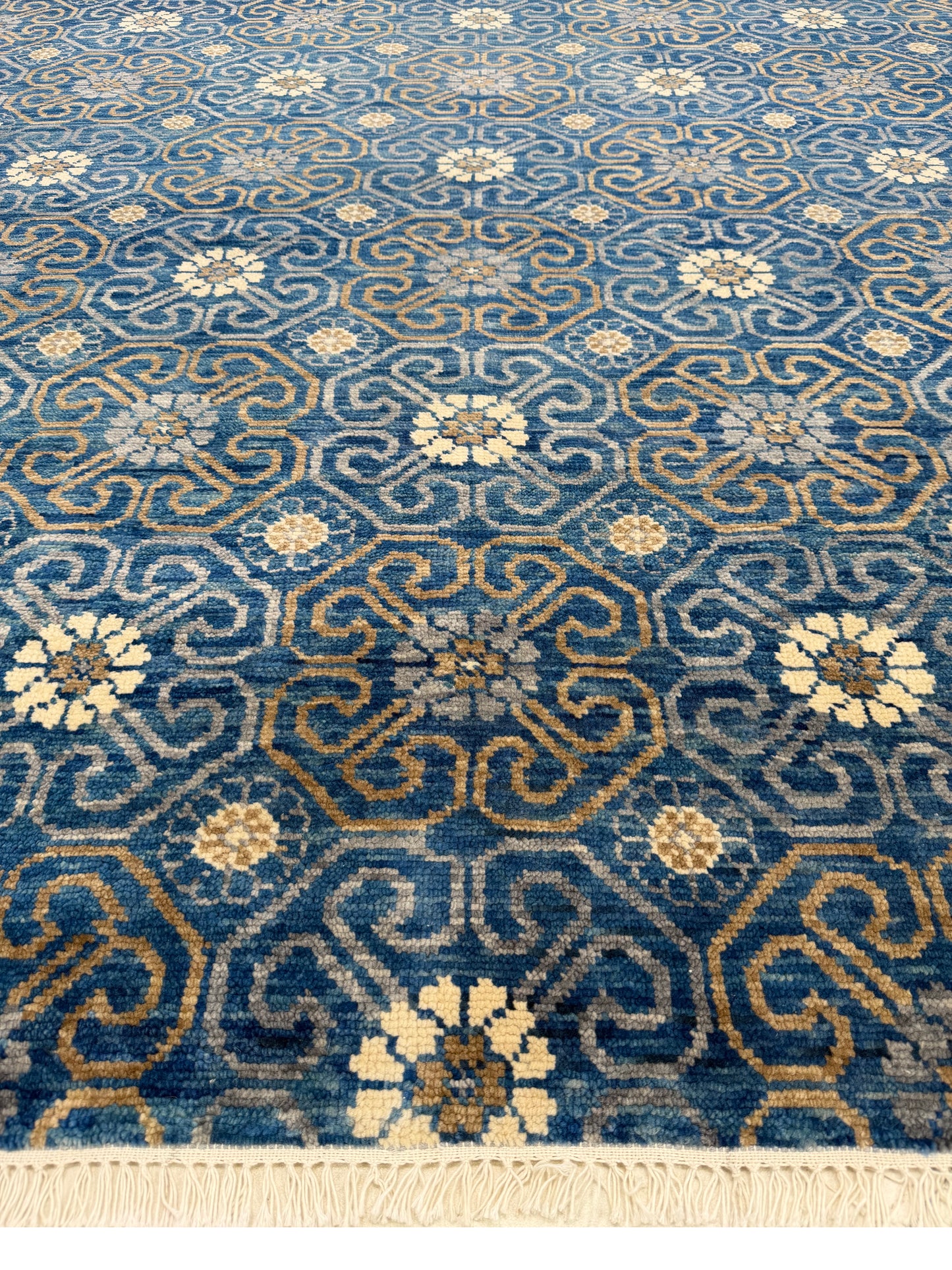 Artisan Samara Navy Transitional Knotted Rug