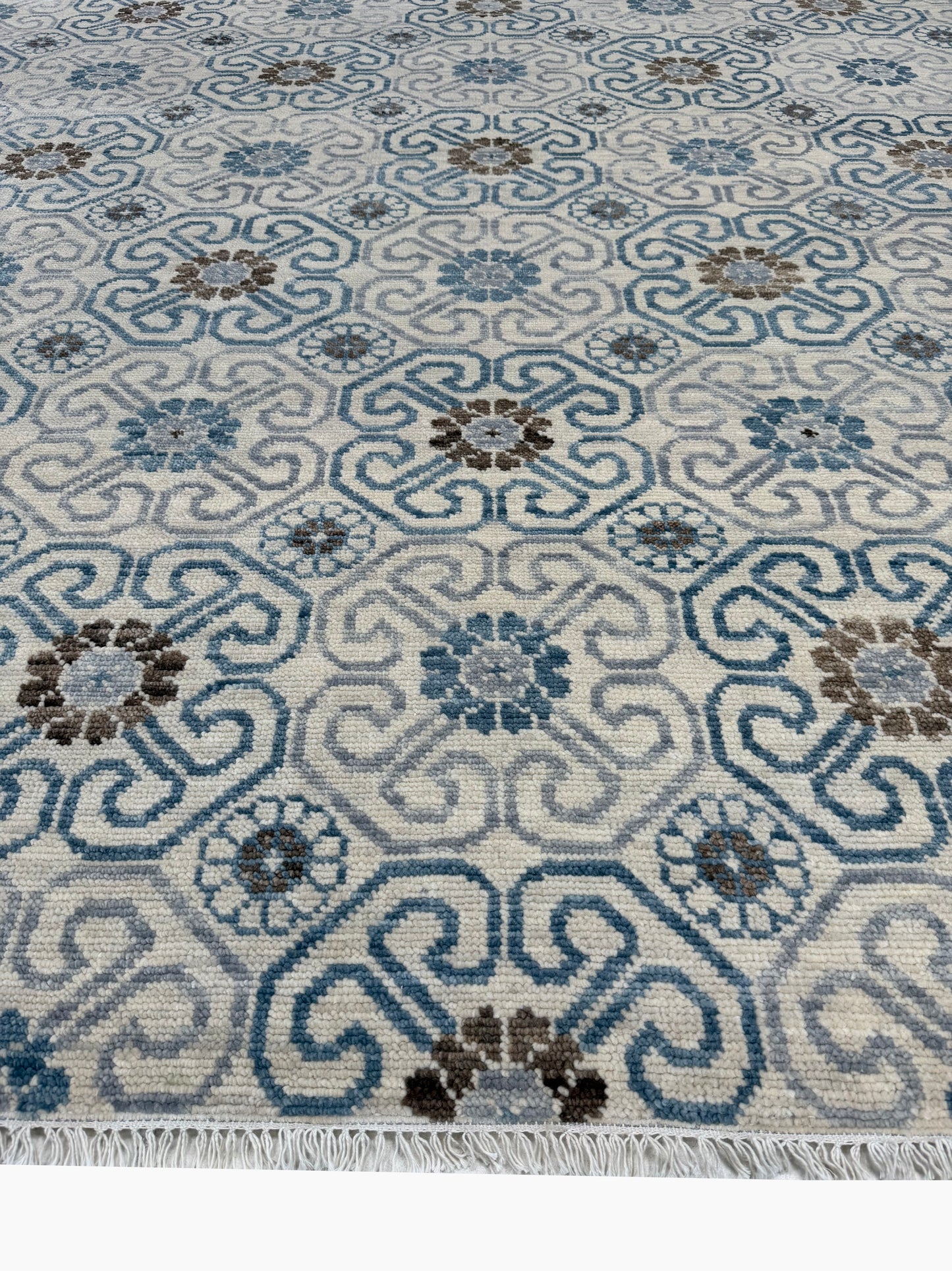 Artisan Samara Beige Transitional Knotted Rug