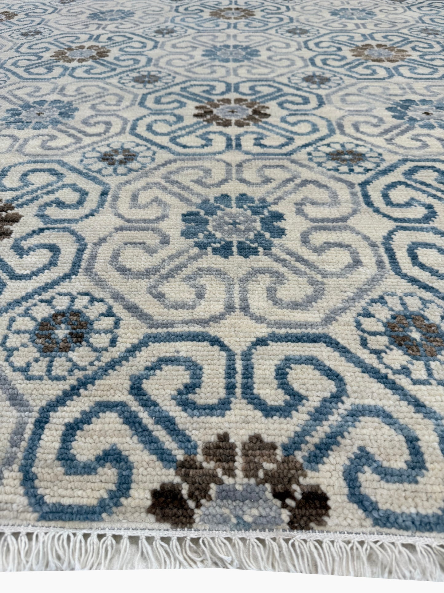 Artisan Samara Beige Transitional Knotted Rug