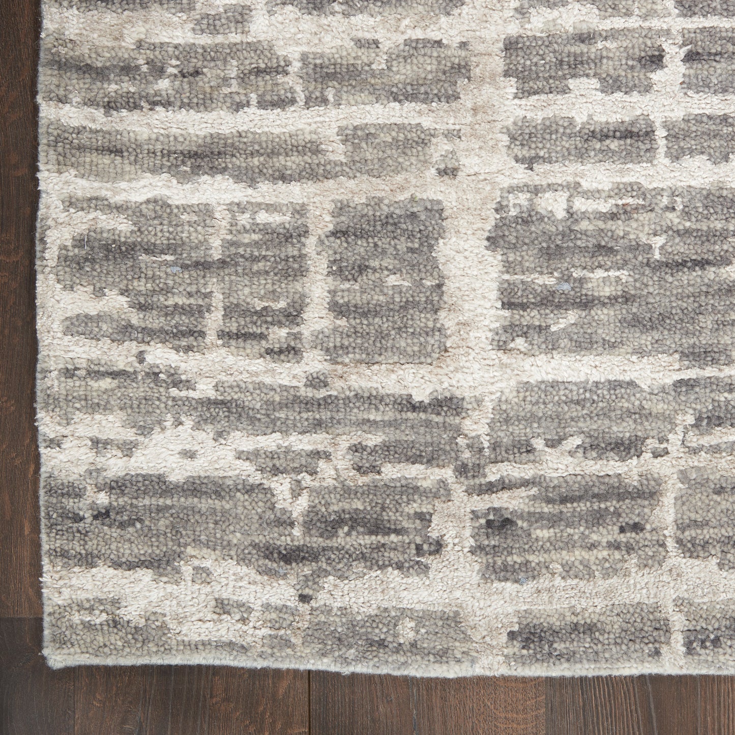 Nourison Home Luna  Grey Silver  Contemporary