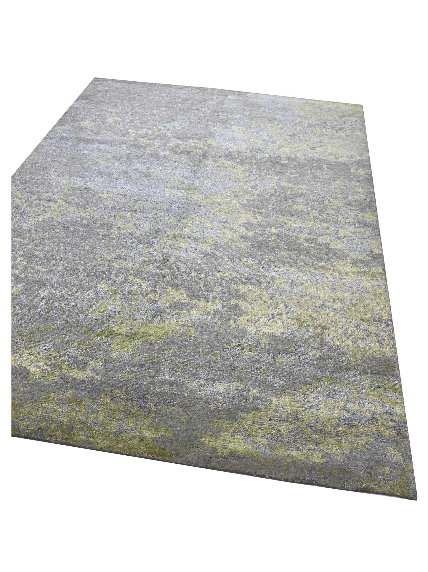 Artisan Toni White Green Knotted Rug