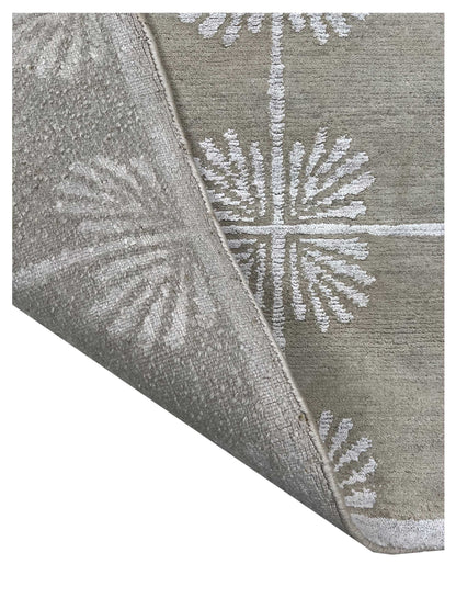 Artisan Toni Beige Silver Knotted Rug