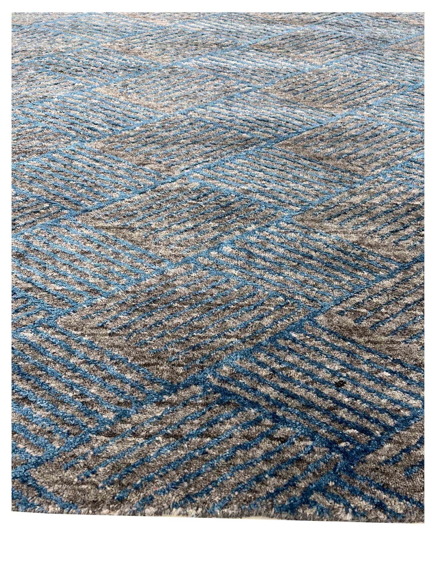 Artisan Velvet White Loom Rug