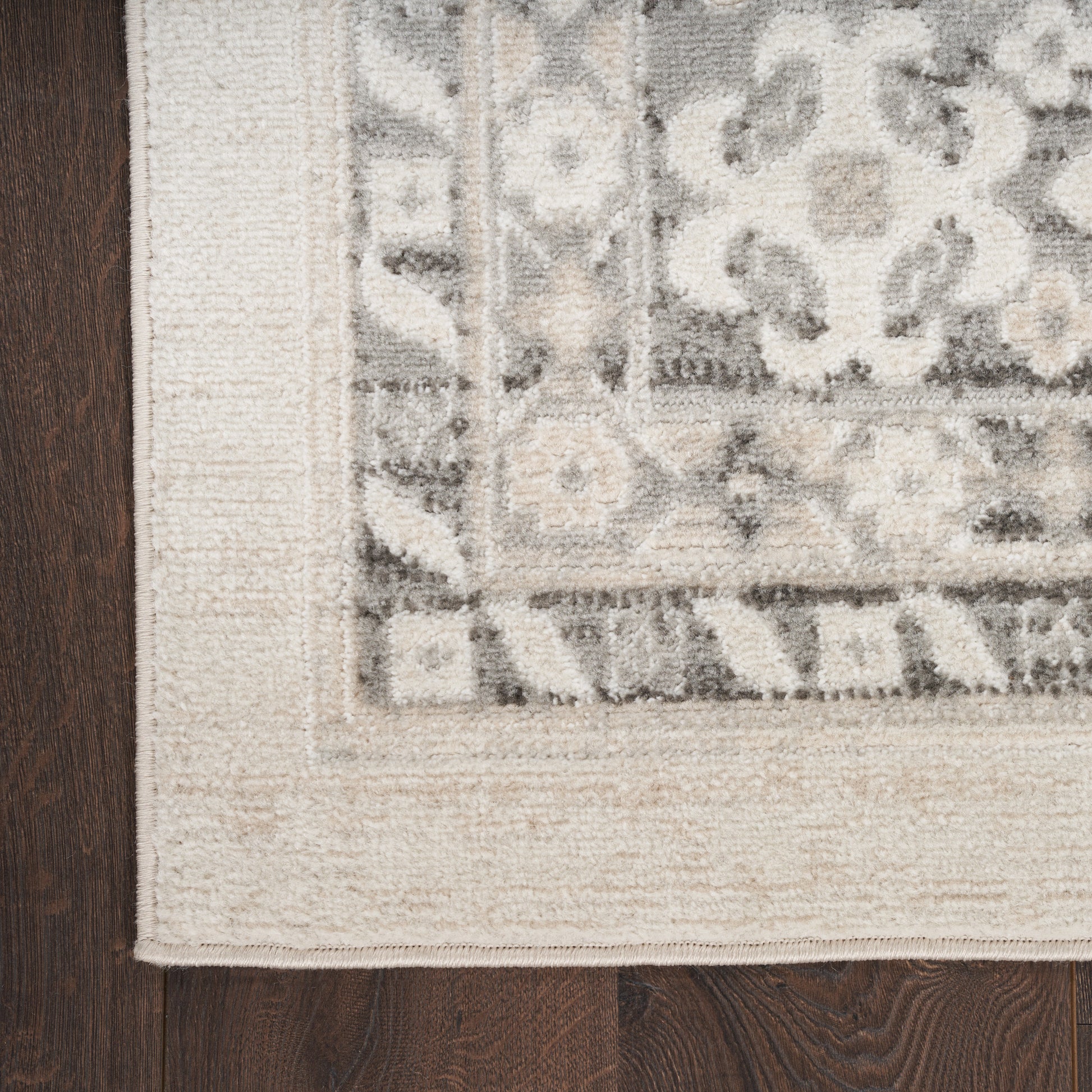 Nourison Home Serenity Home  Ivory Grey  Traditional