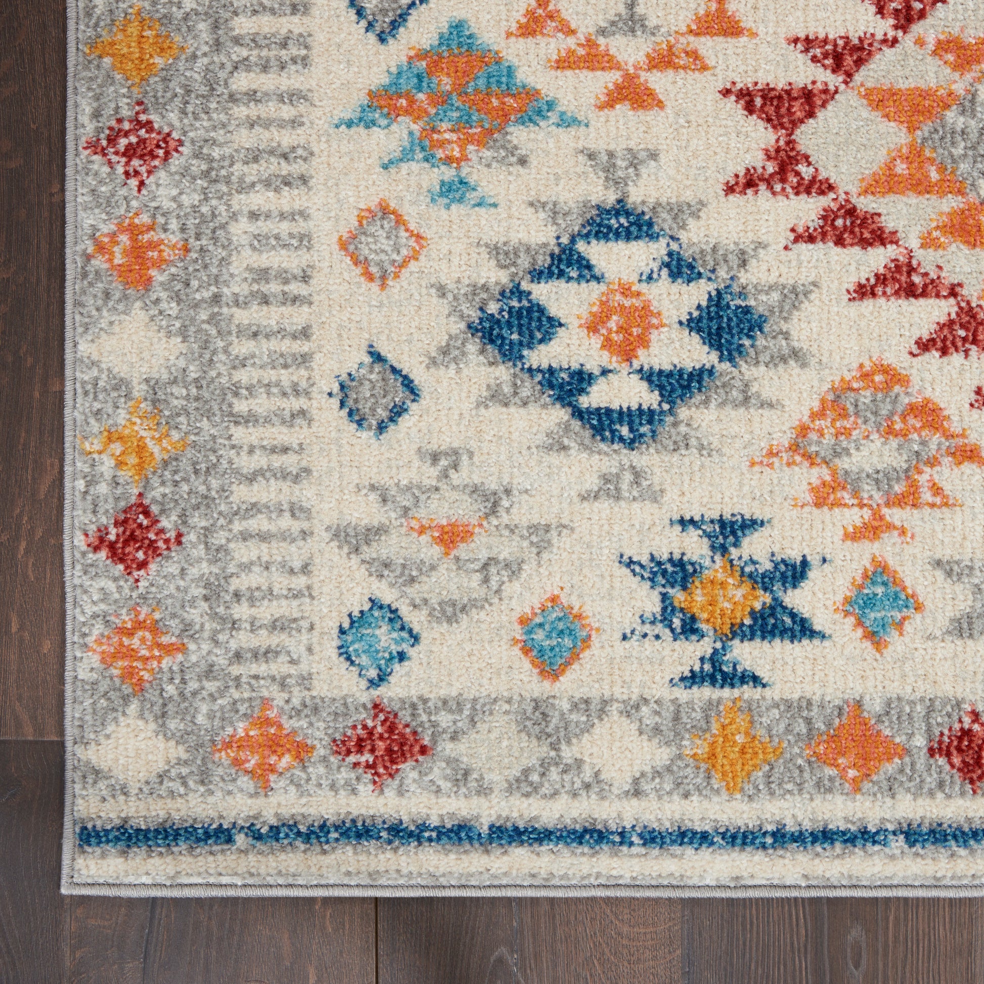 Nourison Home Passion  Ivory Multicolor  Transitional