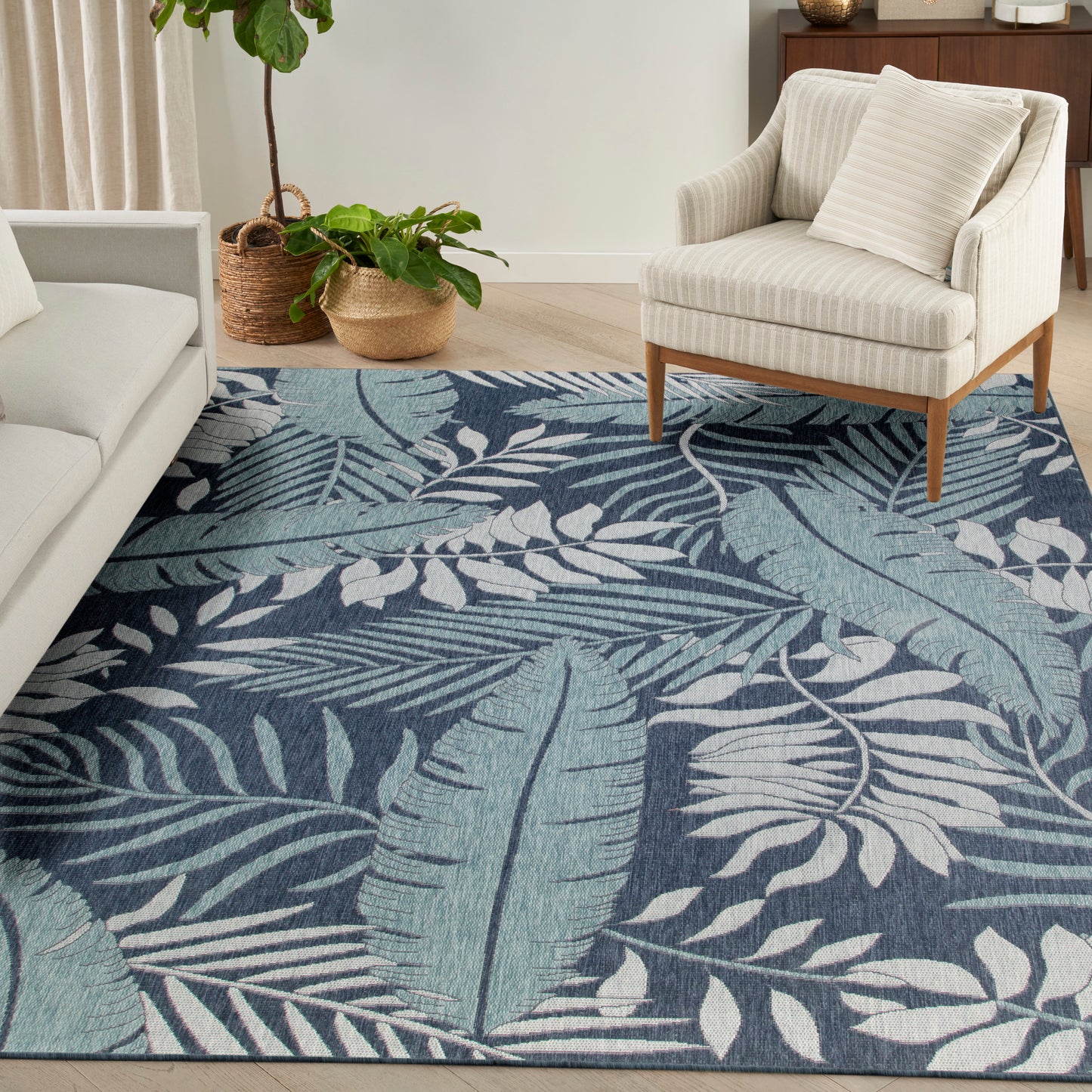 Nourison Home Garden Oasis  Navy  Contemporary