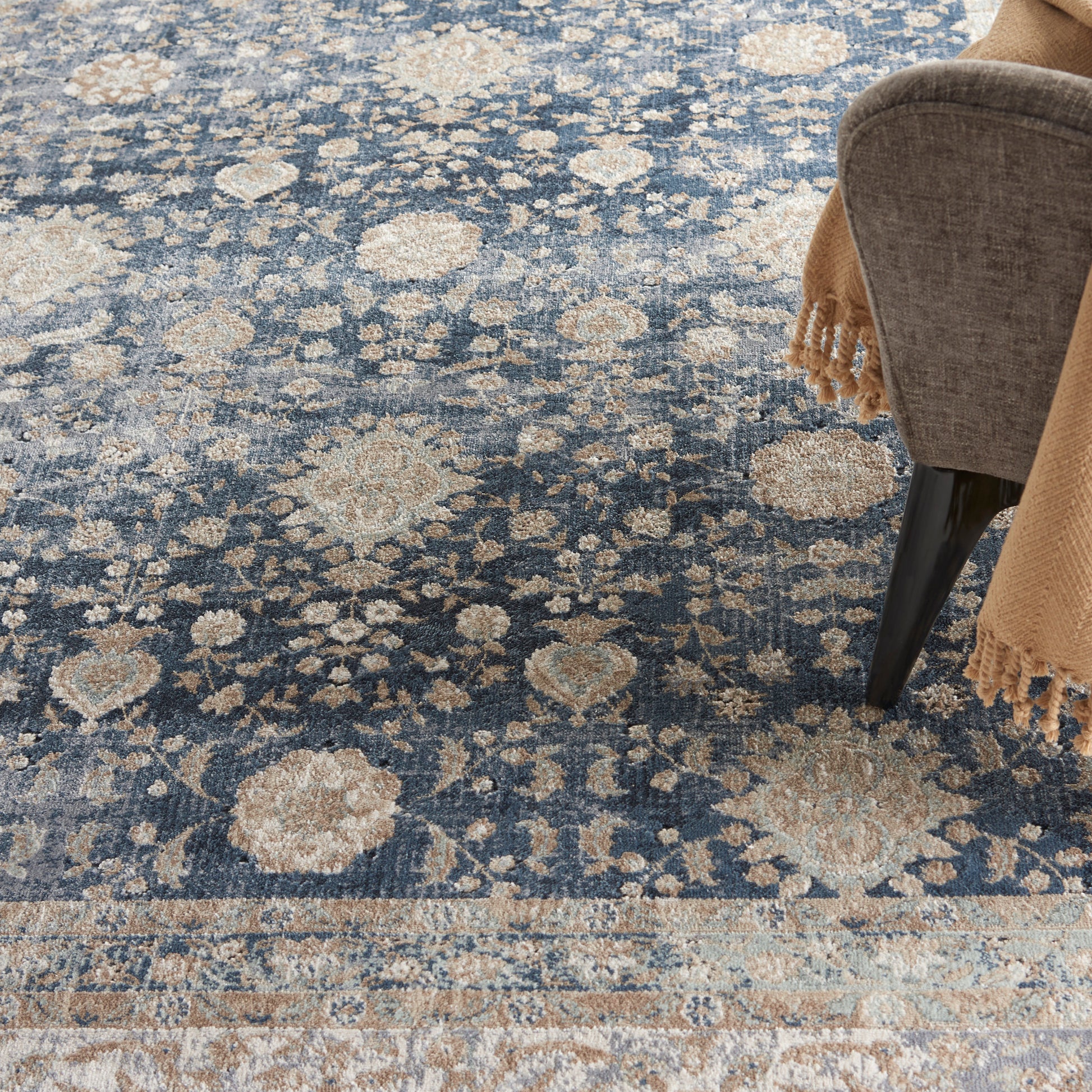 Nourison Home Malta  Navy  Traditional