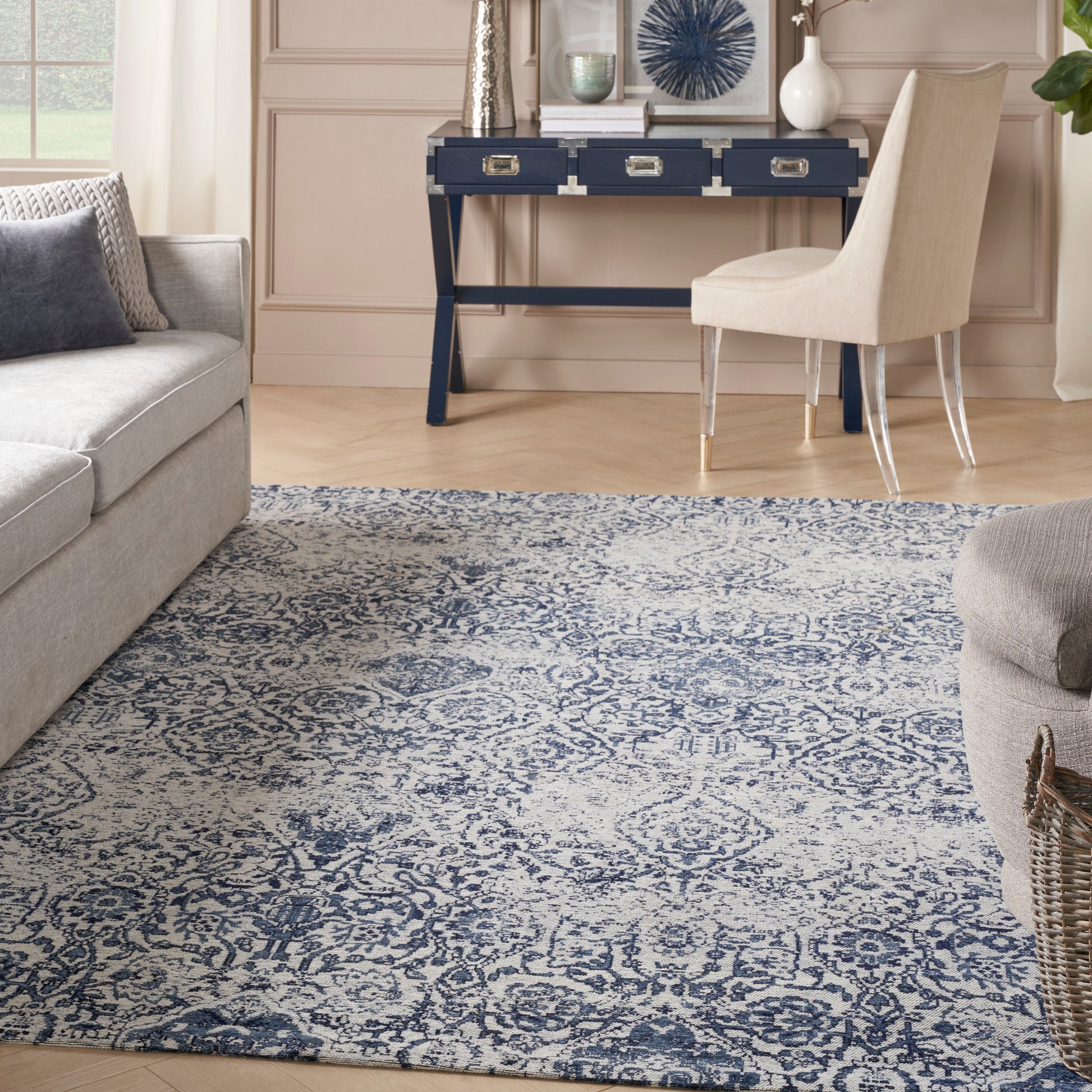 Nourison Home Damask  Ivory Navy  Transitional