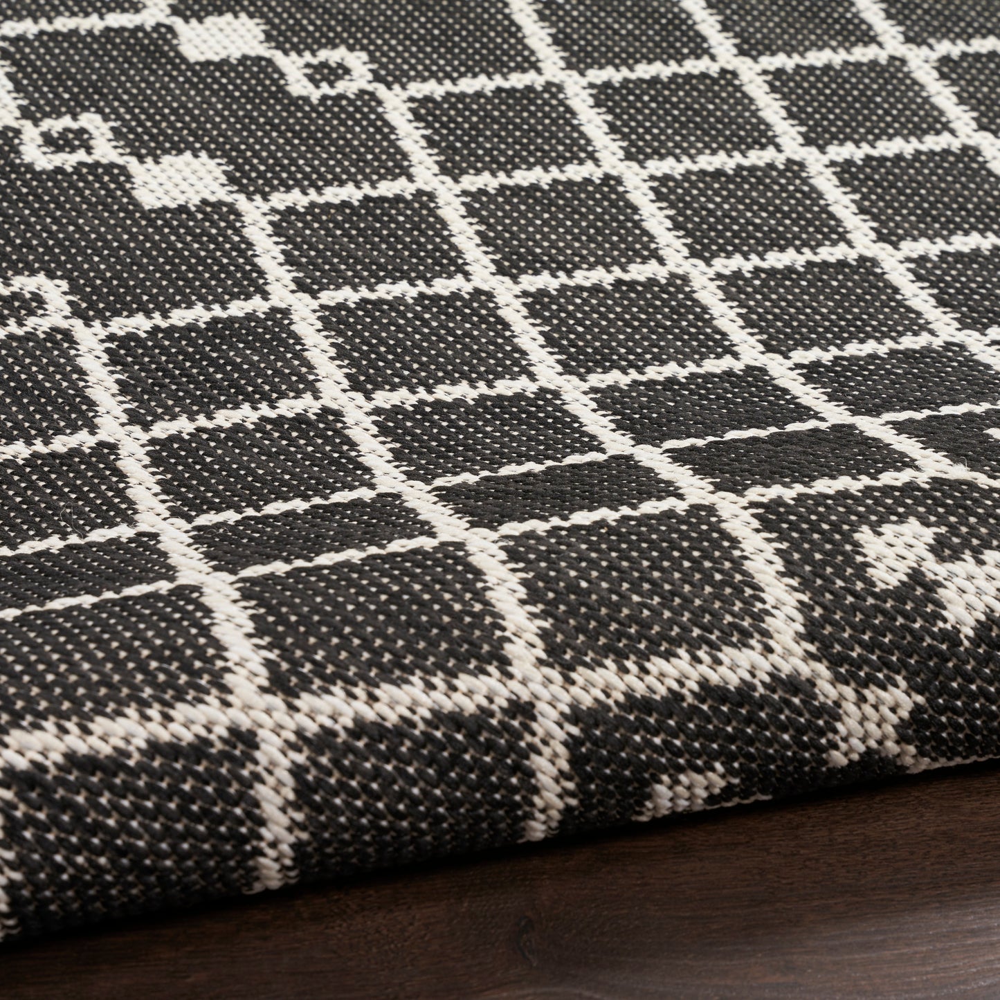 Nourison Home Positano  Black  Contemporary