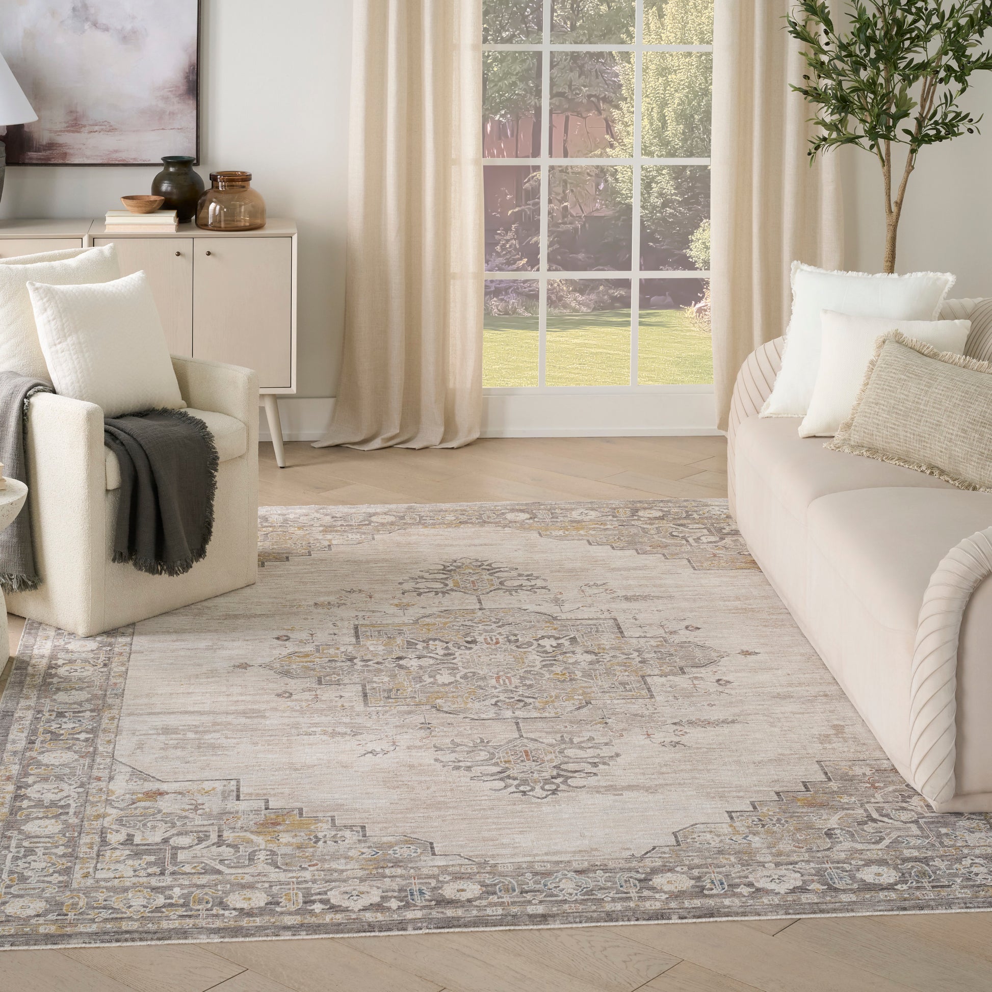 Nourison Home Antique Fusion  Ivory Charcoal  Traditional