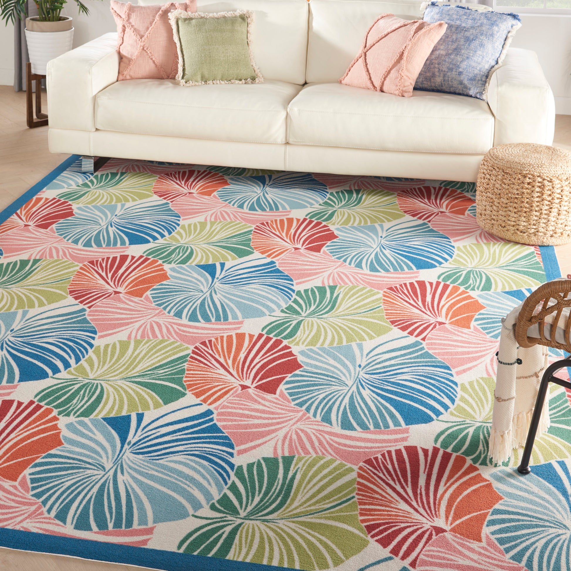 Waverly Sun N Shade  Multicolor  Contemporary