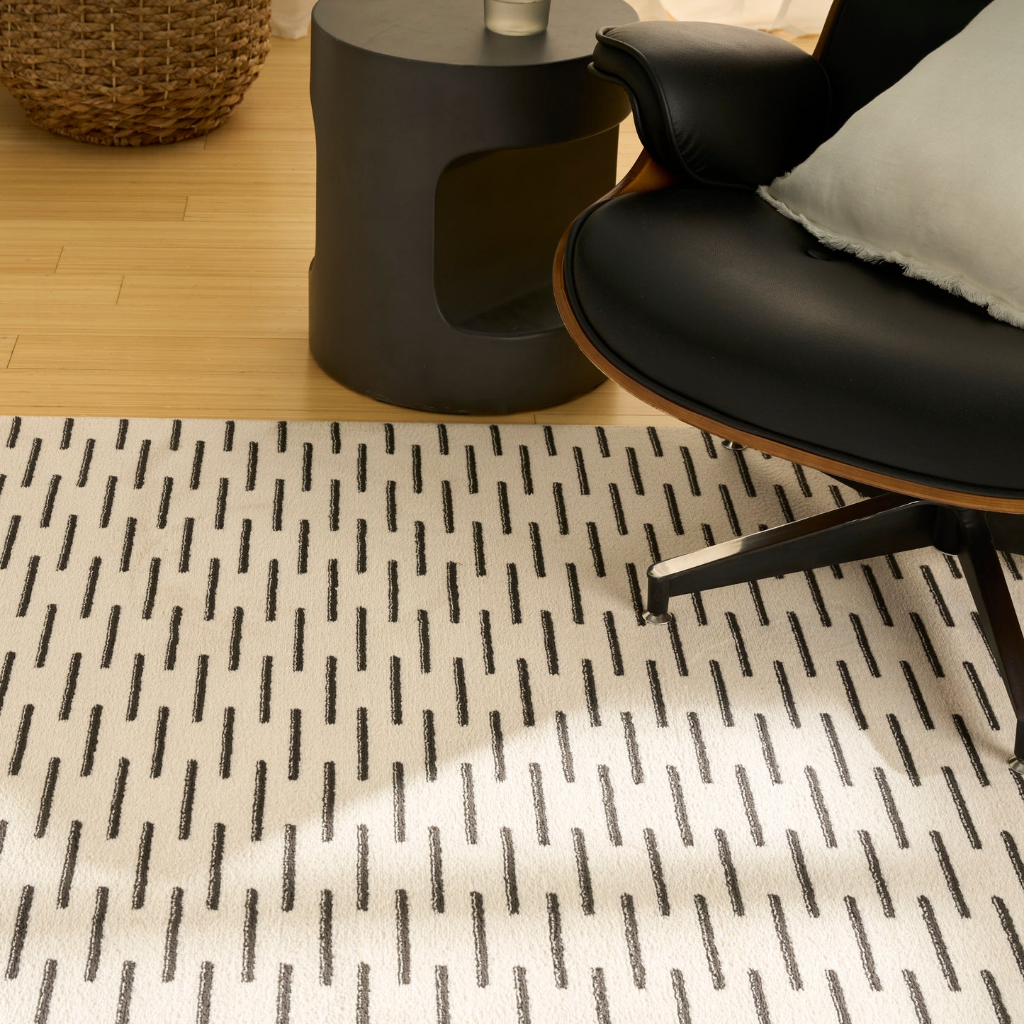 Nourison Home Nordic  Ivory Black  Contemporary