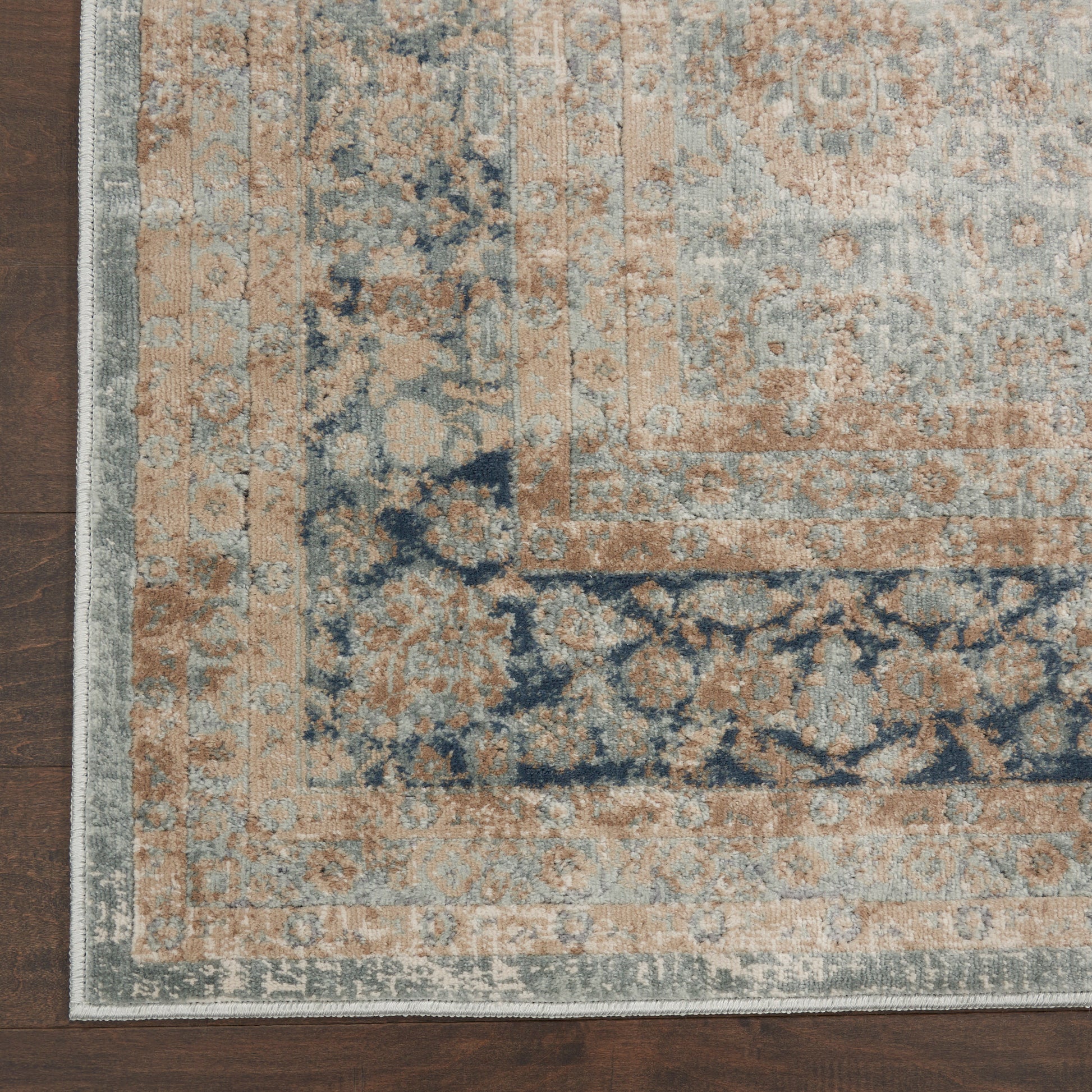 Nourison Home Malta  Cloud  Traditional