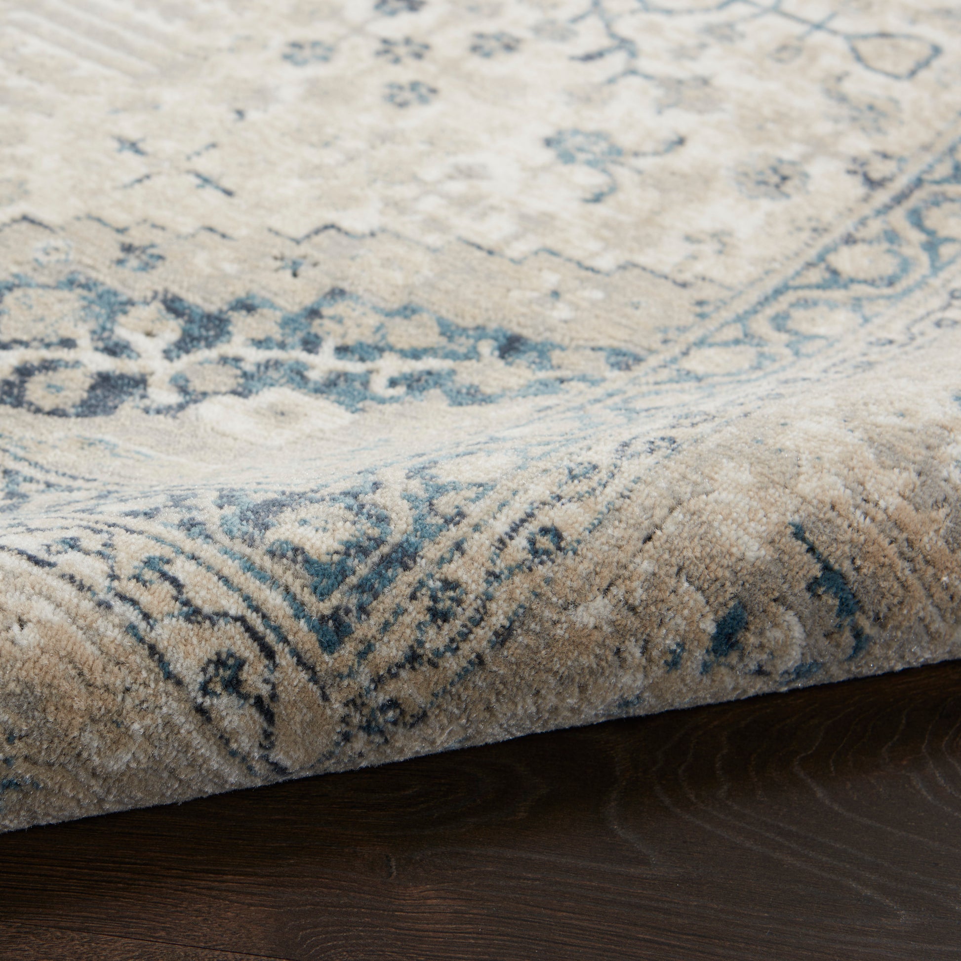 Nourison Home Malta  Ivory Grey  Traditional