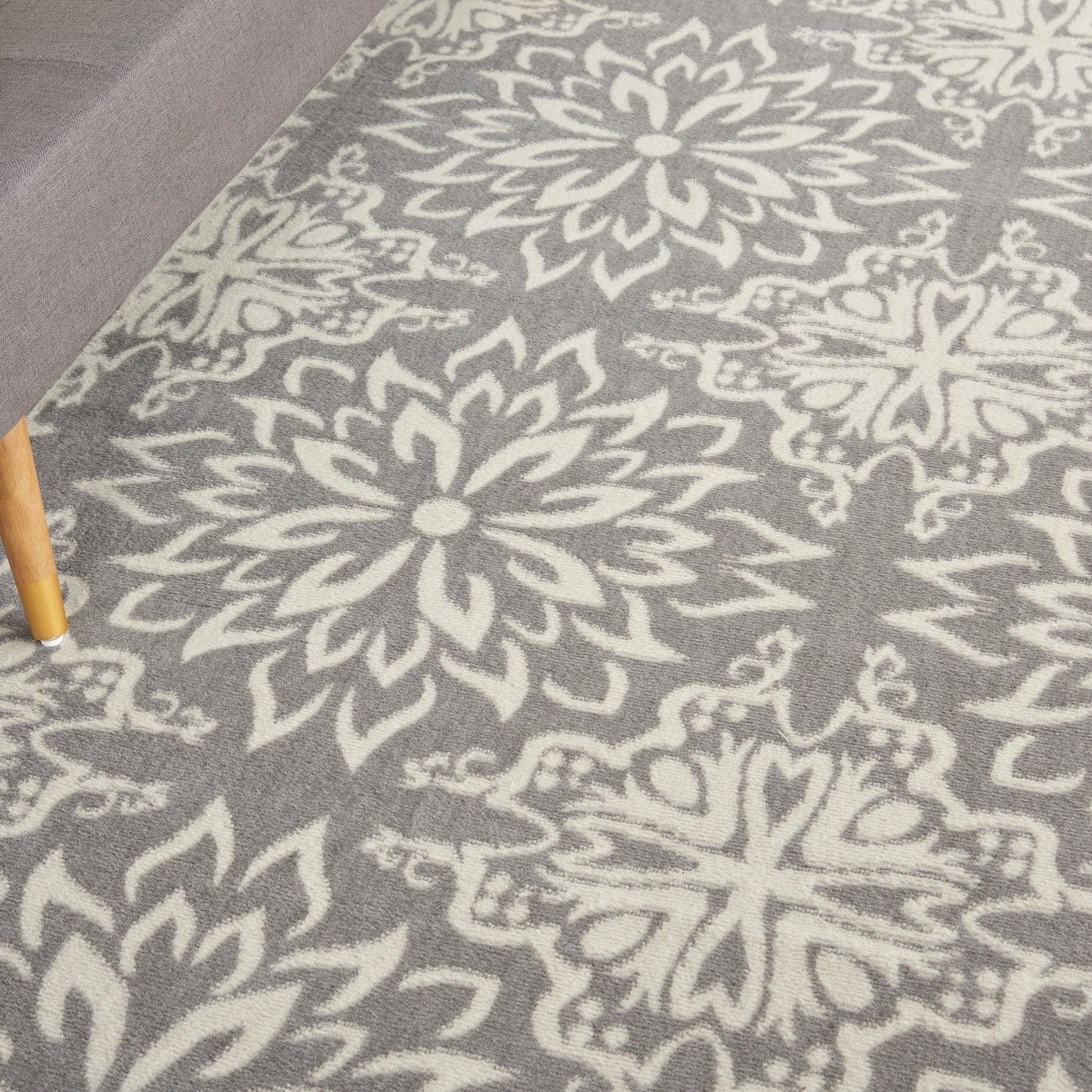 Nourison Home Jubilant  Ivory Grey  Transitional