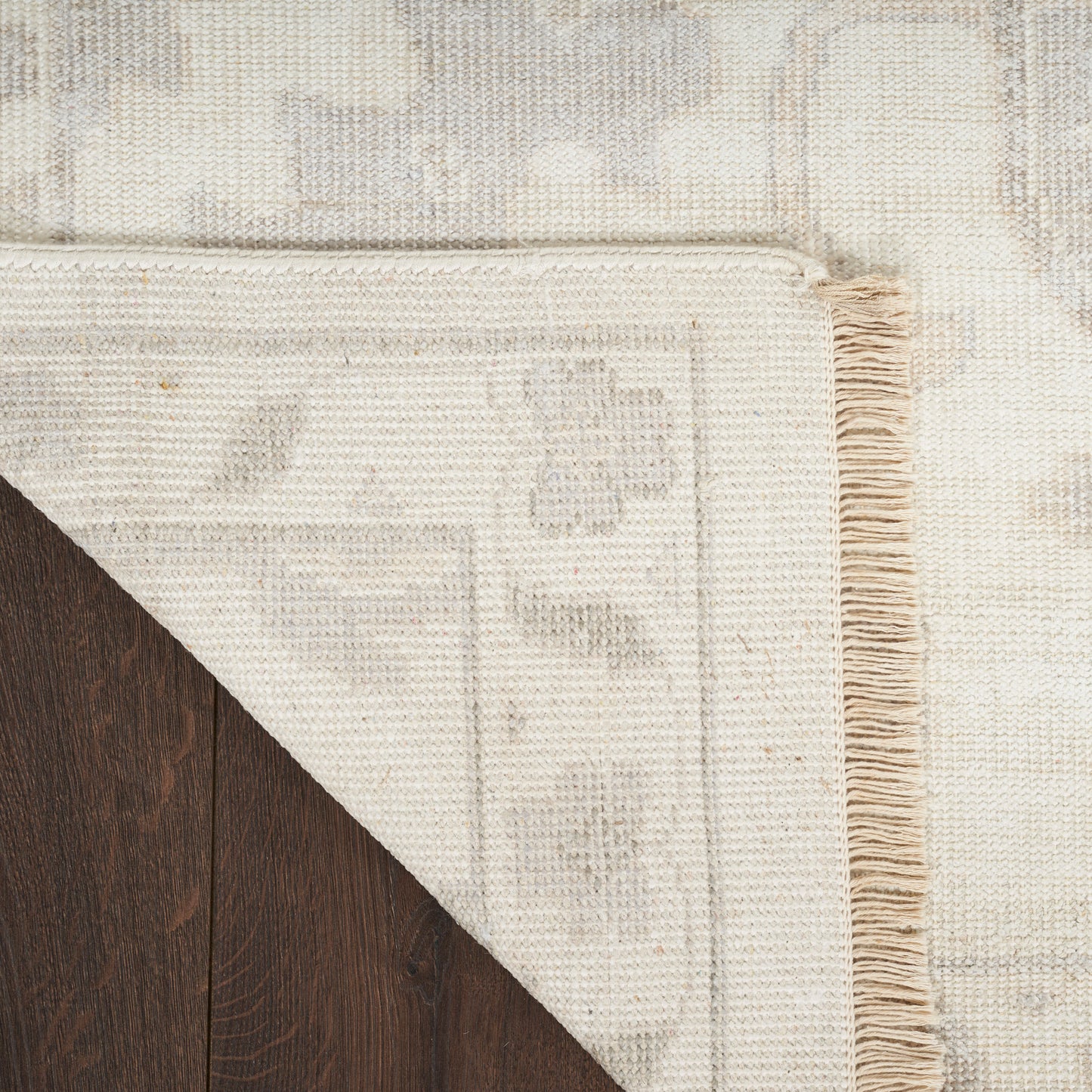 Nourison Home Aldora  Ivory Grey  Traditional