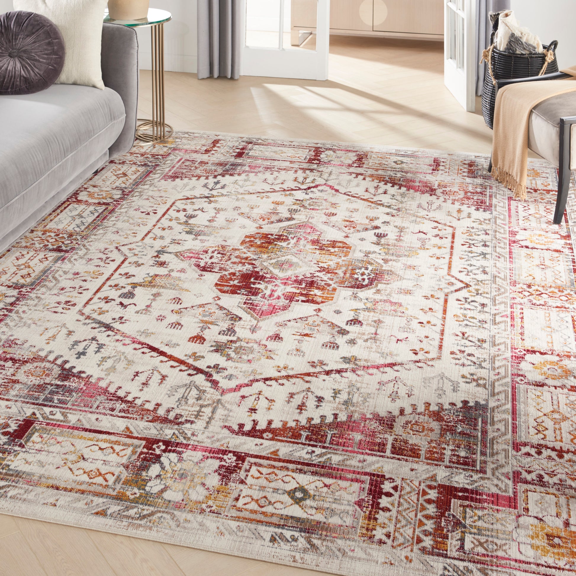 Nourison Home Vintage Kashan  Ivory Red  Traditional