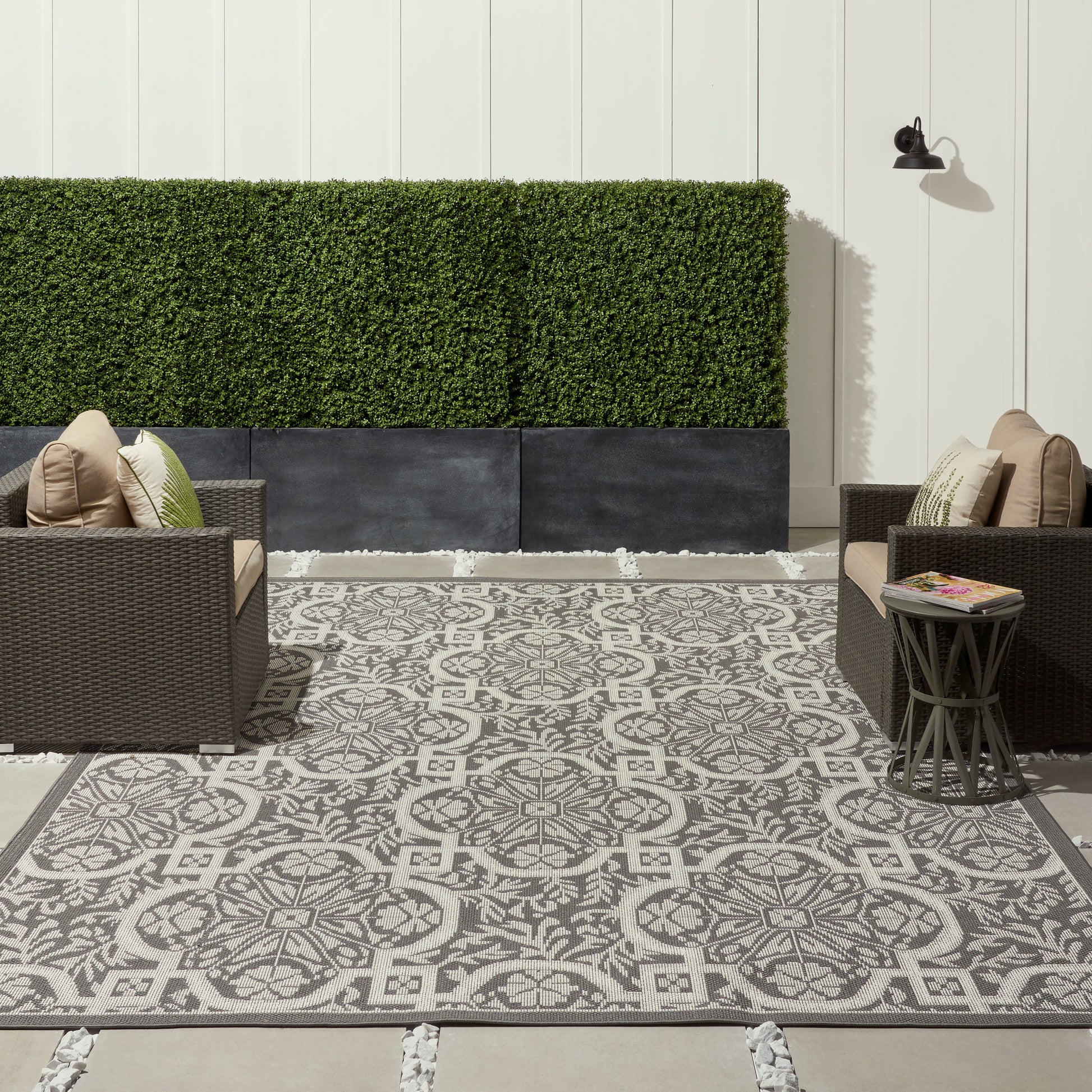 Nourison Home Aruba  Ivory Grey  Transitional