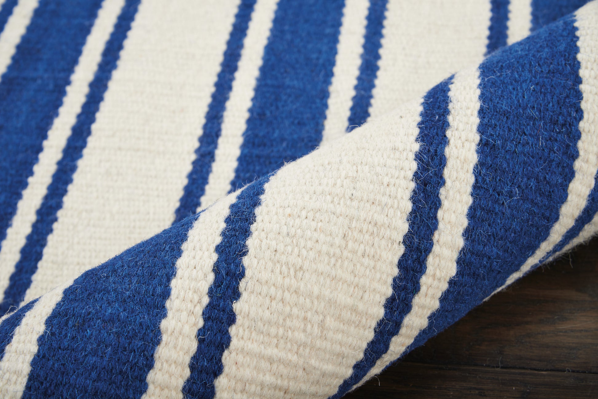 Nourison Home Rio Vista  Ivory Navy  Contemporary