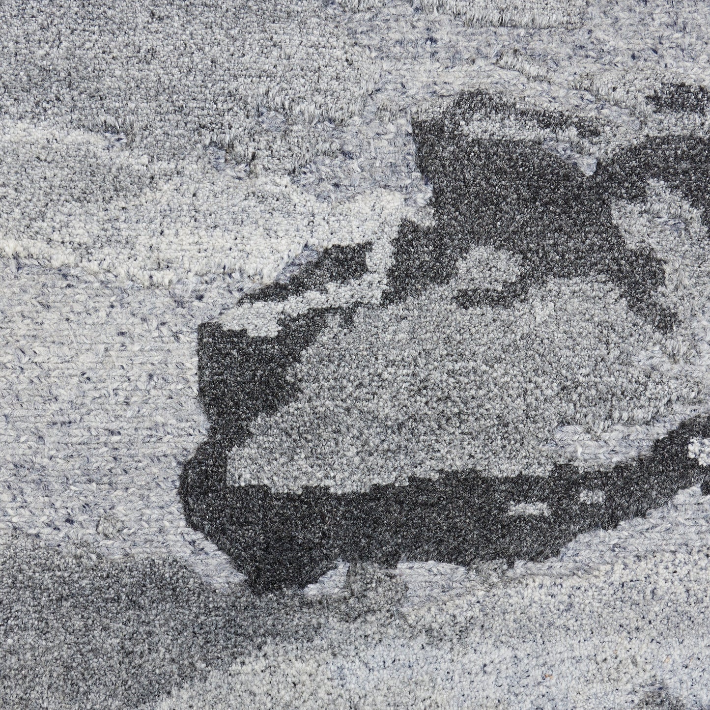 Nourison Home Divine  Smoke  Contemporary