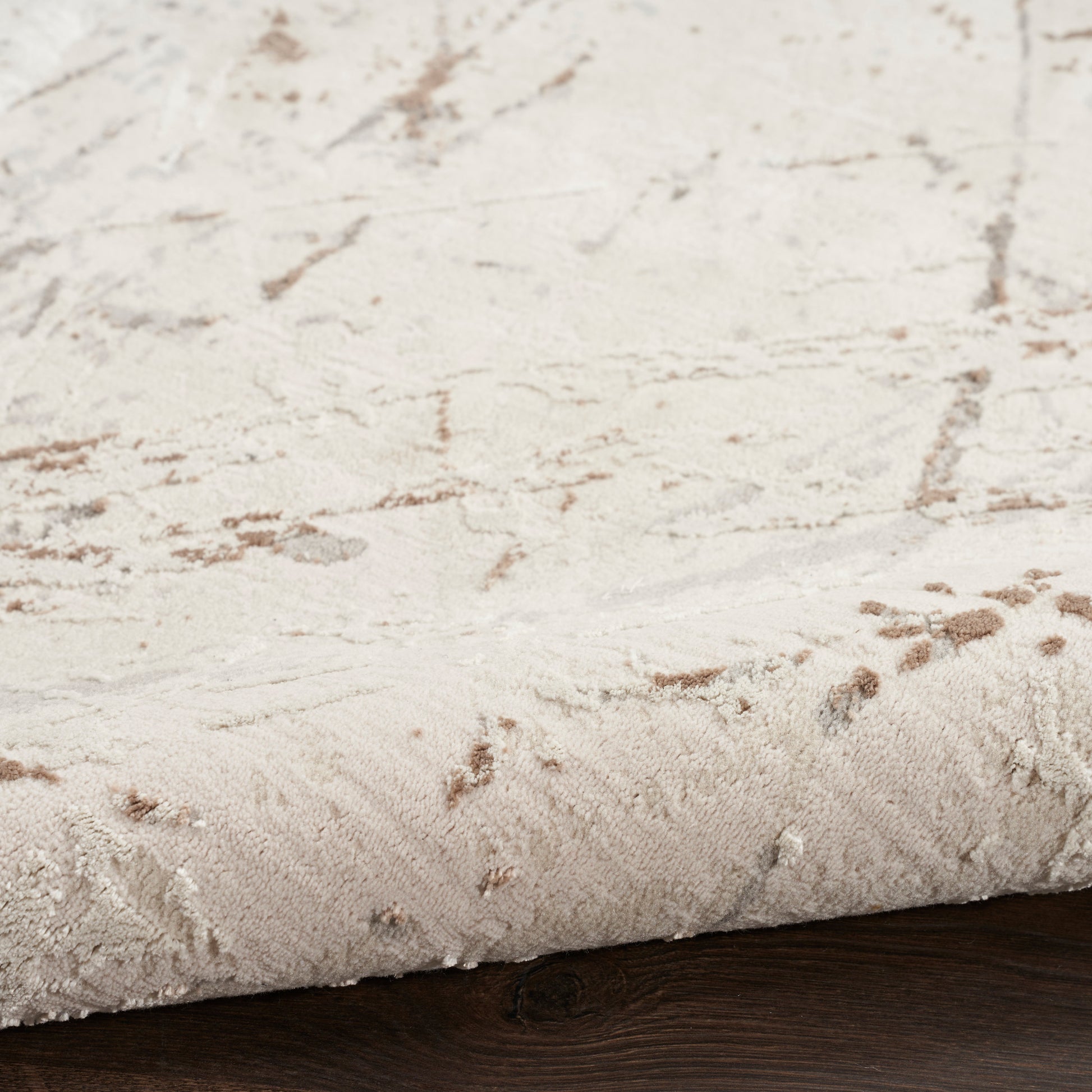 Nourison Home Desire  Cream Grey  Contemporary