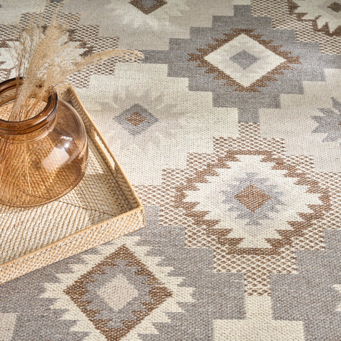 Nourison Home Copenhagen  Ivory Beige  Contemporary