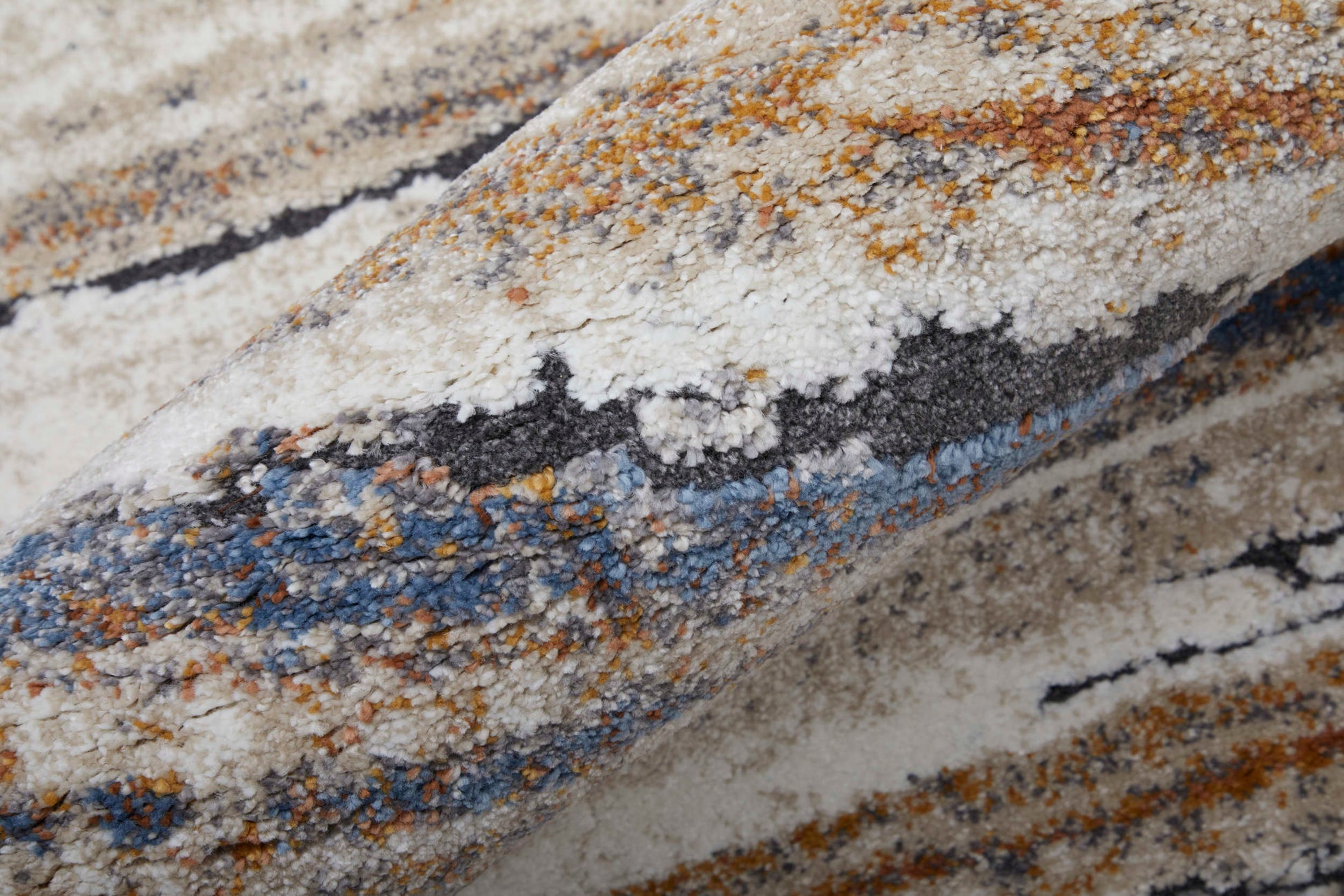 Feizy Gilmore  Ivory Multi Modern/Global