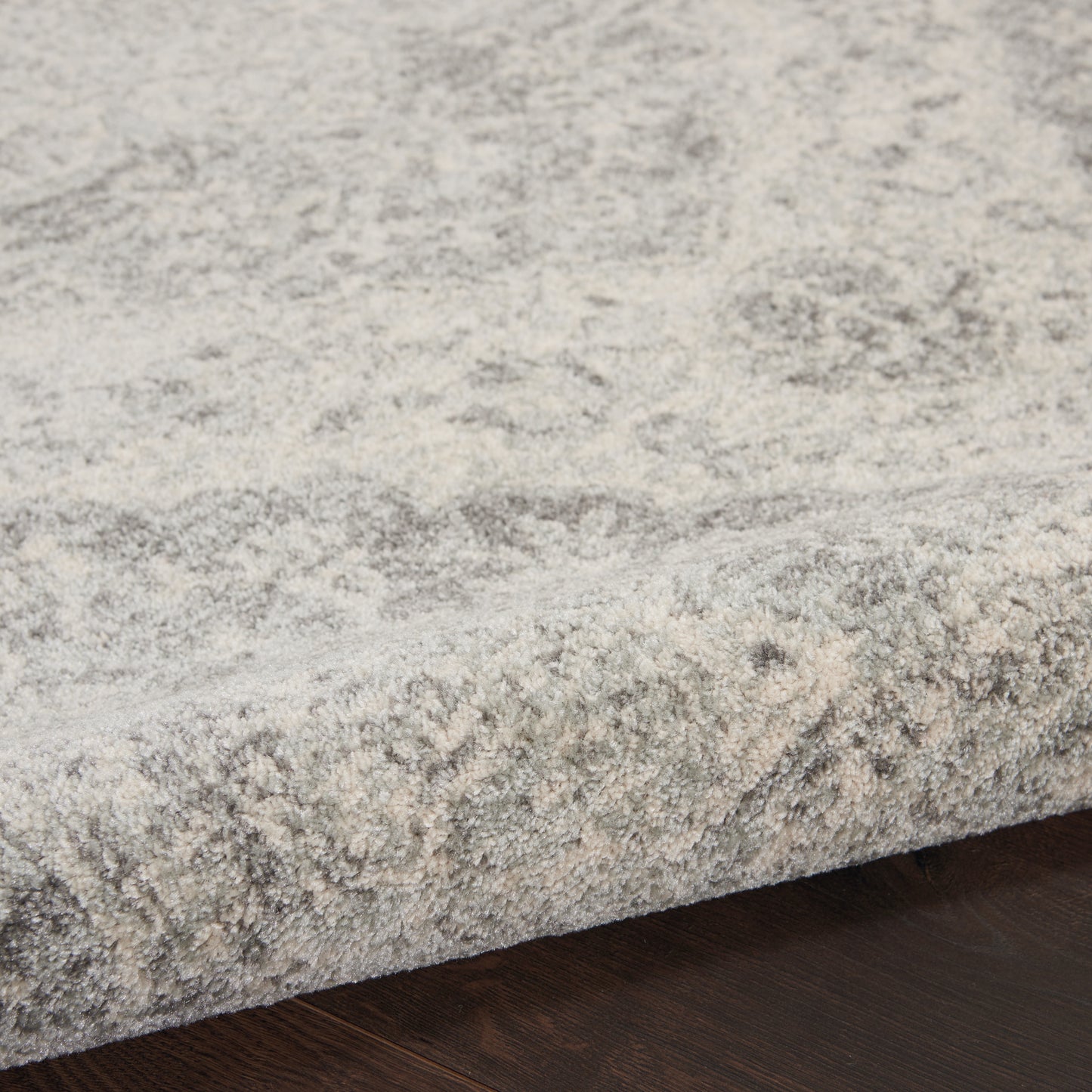 Nourison Home Tranquil  Ivory Grey  Traditional