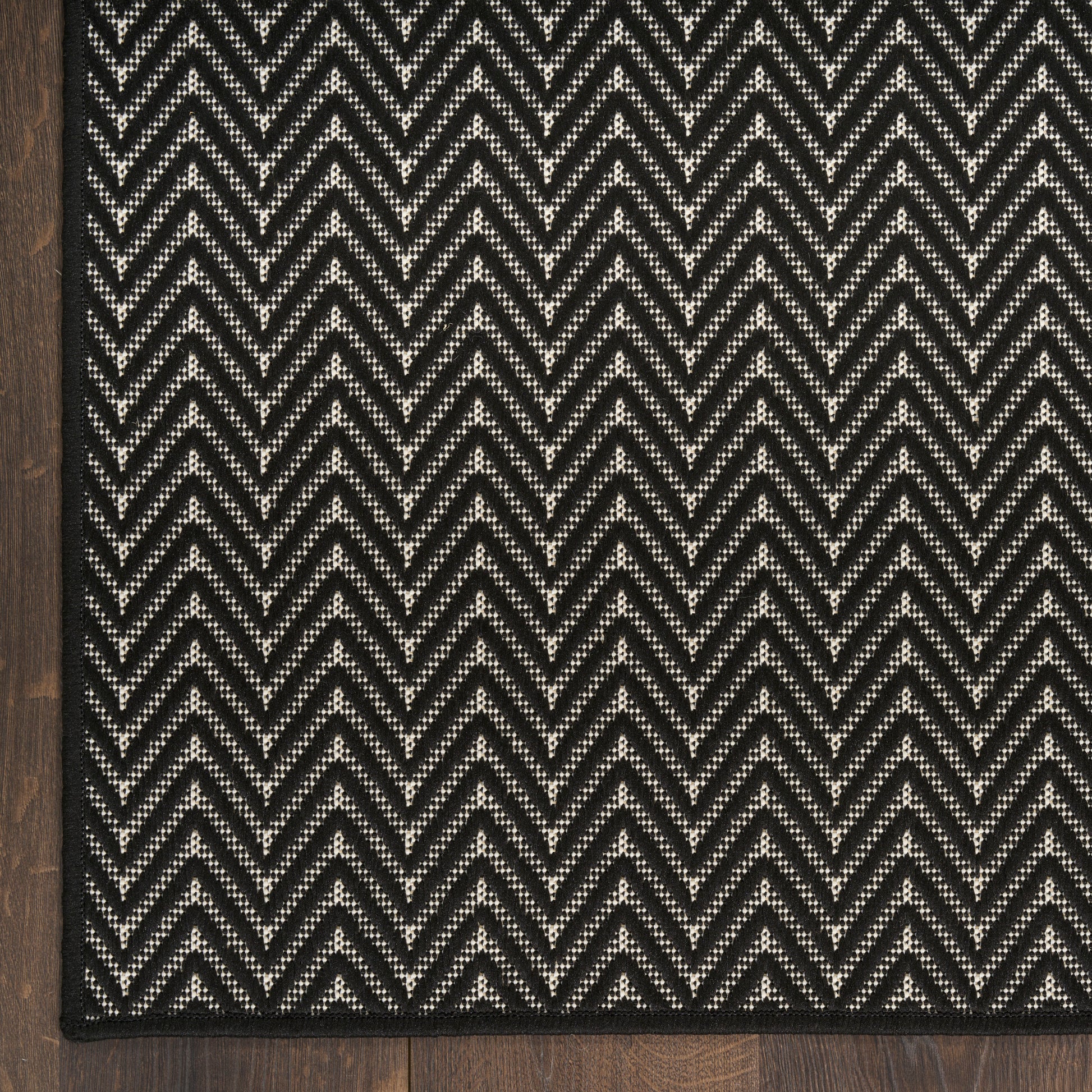 Nourison Home Horizon Indoor/Outdoor  Black  Contemporary