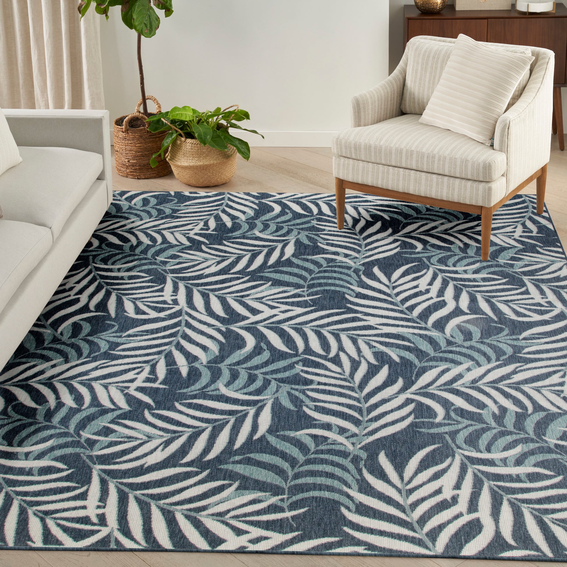 Nourison Home Garden Oasis  Navy  Contemporary