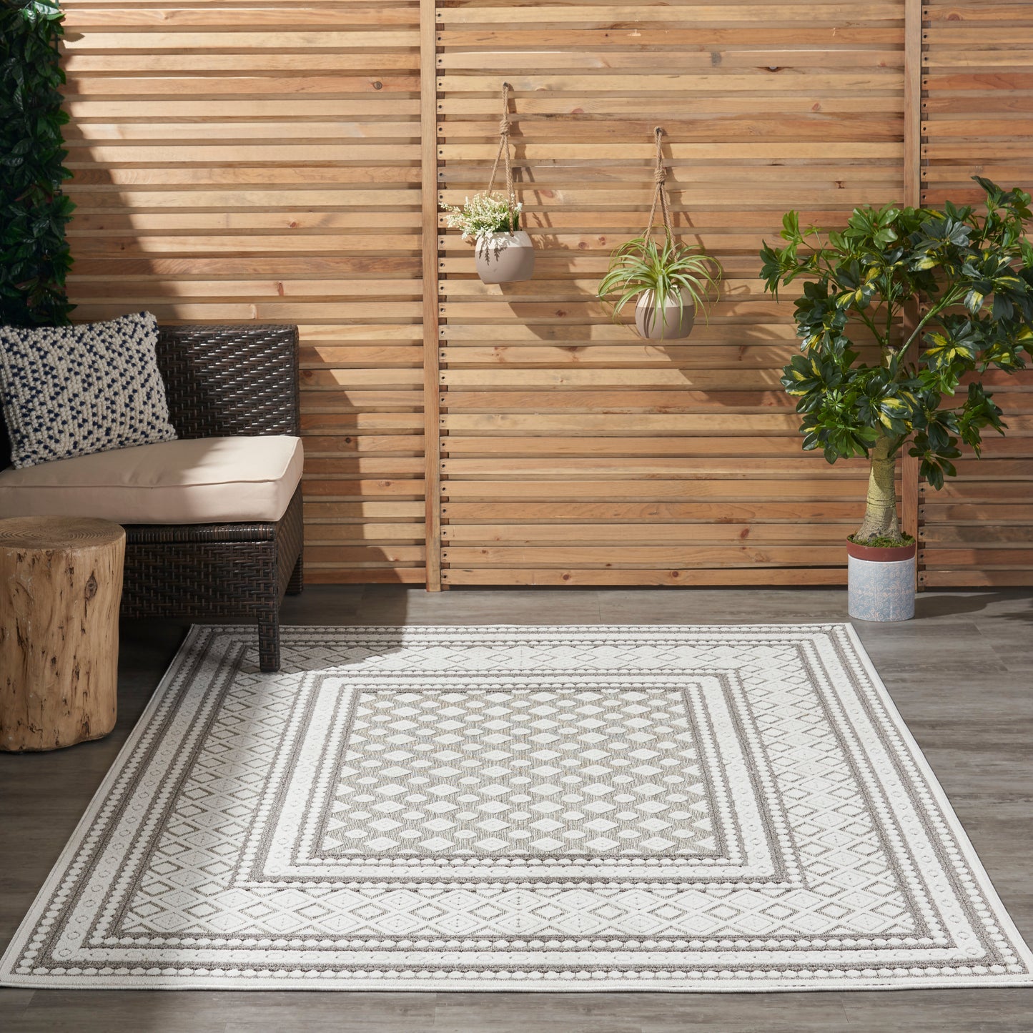 Nourison Home Key Largo  Light Grey  Transitional